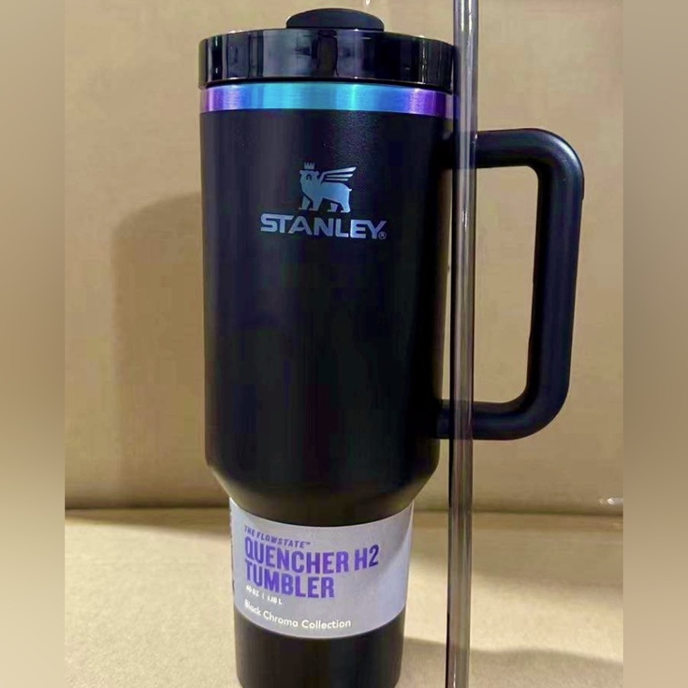 NEW In-Box Limited BLACK CHROMA 40 oz Quencher H2.0 FlowState Tumbler